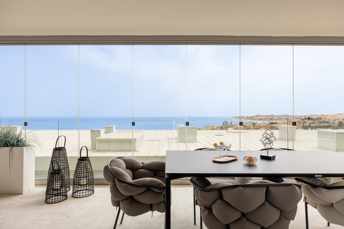 4-bedroom Middle Floor Apartment in El Higueron